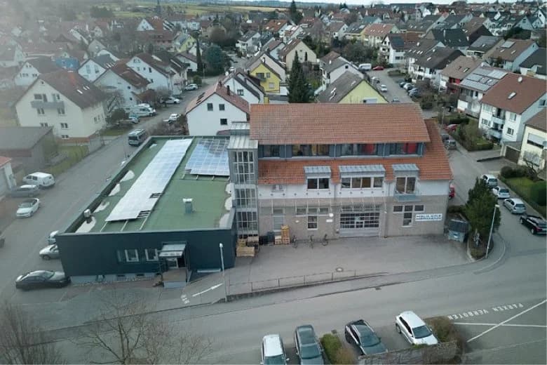 Eine neue Produktionshalle entsteht